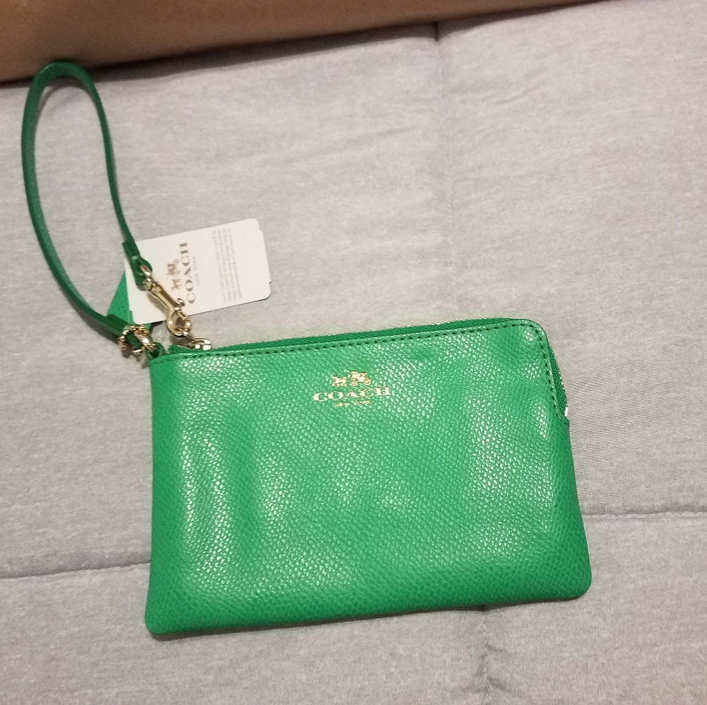 New small coach wrislet